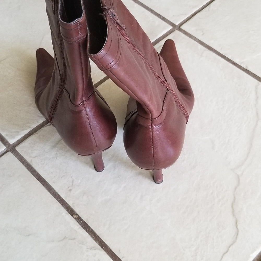 Ladies shoes $20 each